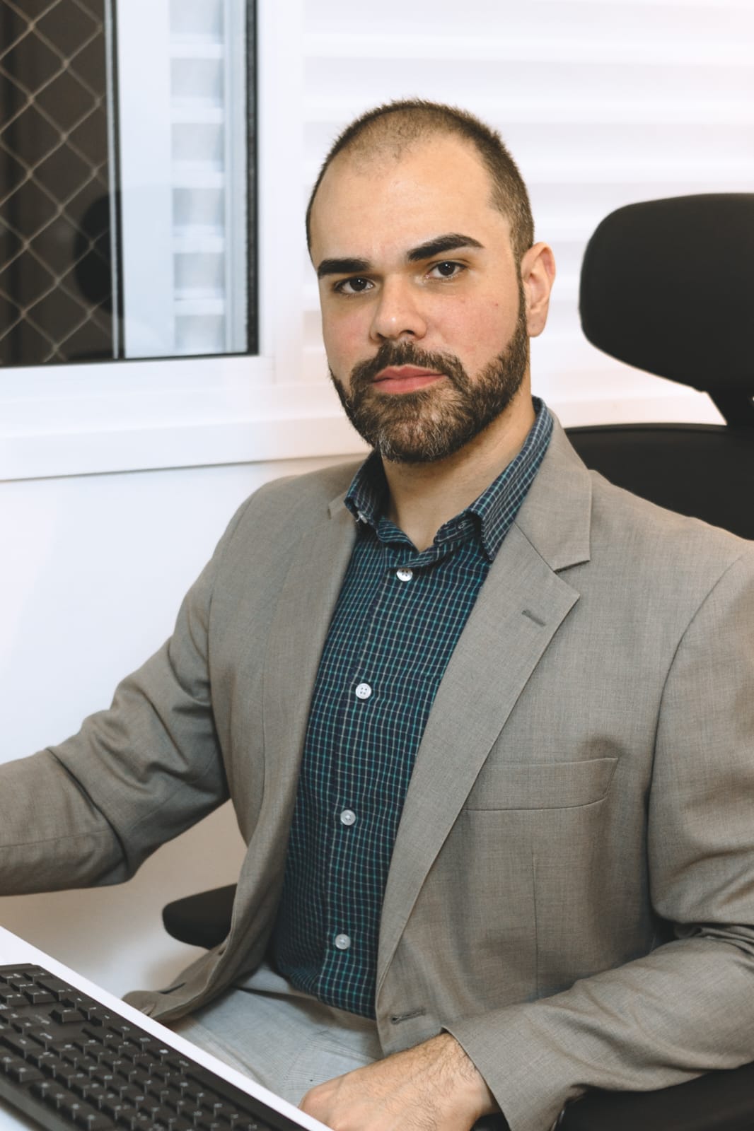 Adriano Minuci — Especialista em Assuntos Regulatórios e Qualidade